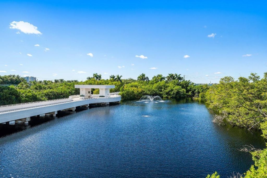 4600 N Ocean Drive, Unit 703, Singer Island, FL 33404 Photo