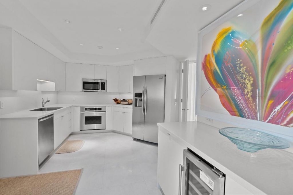 200 Bradley Place, Unit 302, Palm Beach, FL 33480 Photo