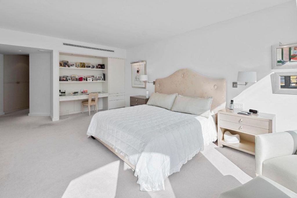 200 Bradley Place, Unit 302, Palm Beach, FL 33480 Photo