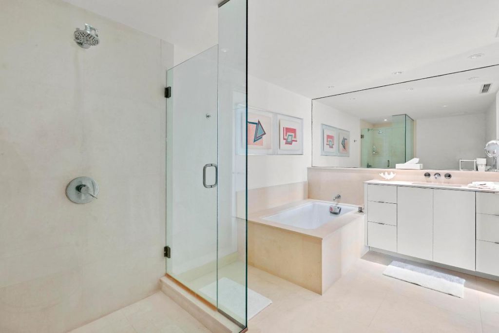 200 Bradley Place, Unit 302, Palm Beach, FL 33480 Photo