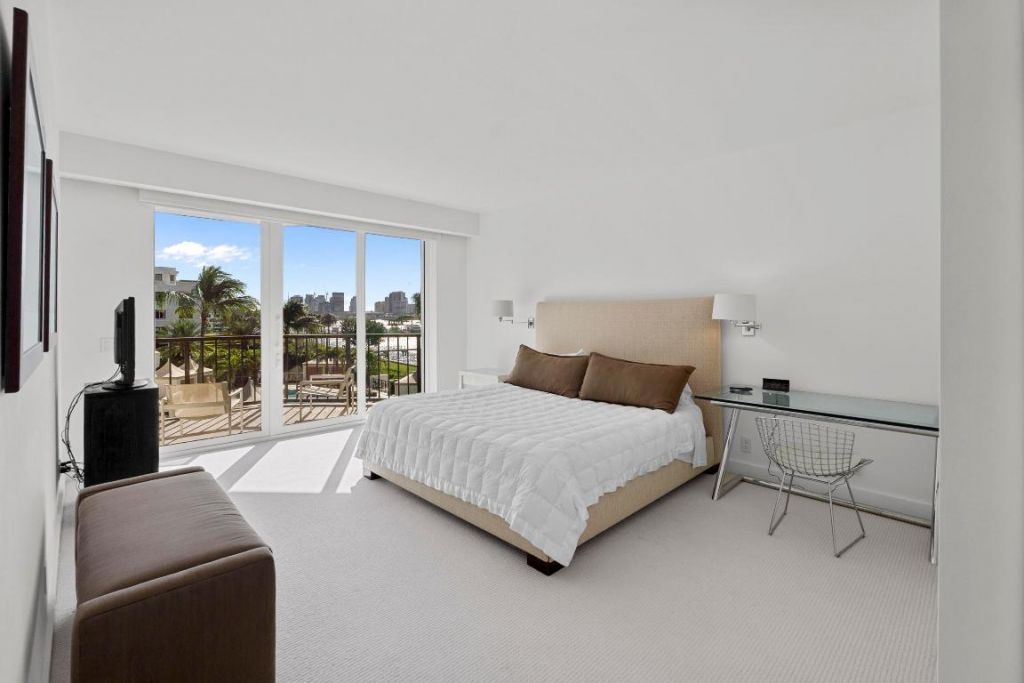 200 Bradley Place, Unit 302, Palm Beach, FL 33480 Photo