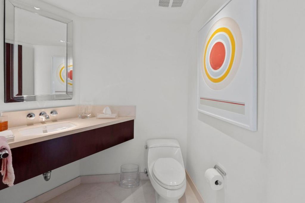 200 Bradley Place, Unit 302, Palm Beach, FL 33480 Photo