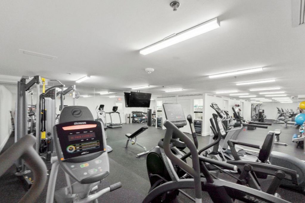 200 Bradley Place, Unit 302, Palm Beach, FL 33480 Photo