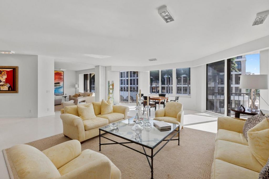 200 Bradley Place, Unit 302, Palm Beach, FL 33480 Photo