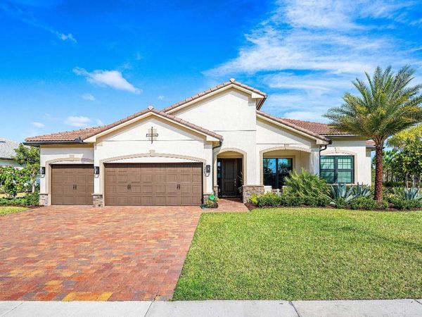 9198 Balsamo Drive, Palm Beach Gardens, FL 33412