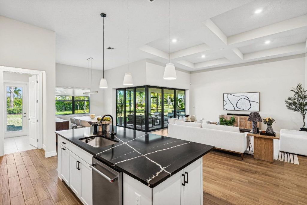 9198 Balsamo Drive, Palm Beach Gardens, FL 33412 Photo