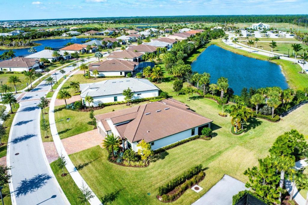 9198 Balsamo Drive, Palm Beach Gardens, FL 33412 Photo