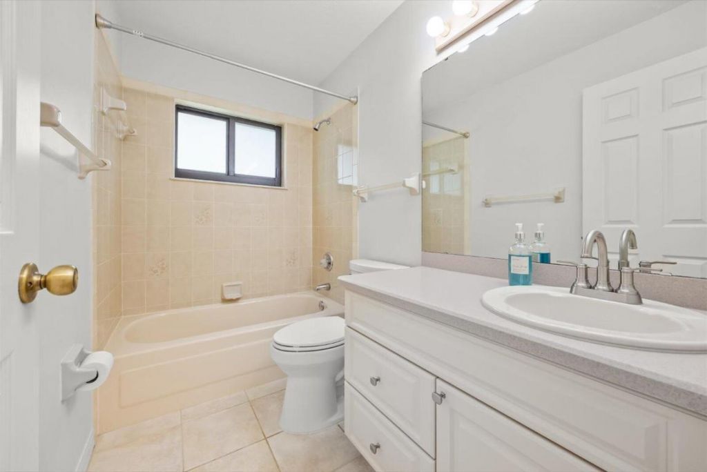 5 Copaire Drive, Sewalls Point, FL 34996 Photo