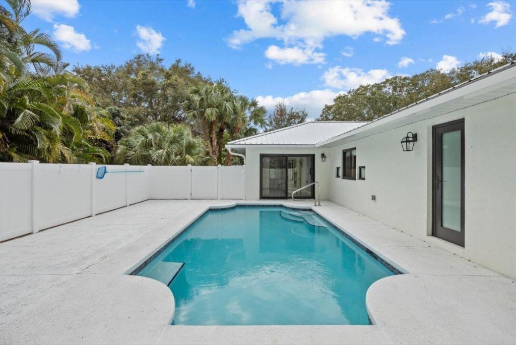 5 Copaire Drive, Sewalls Point, FL 34996 Photo