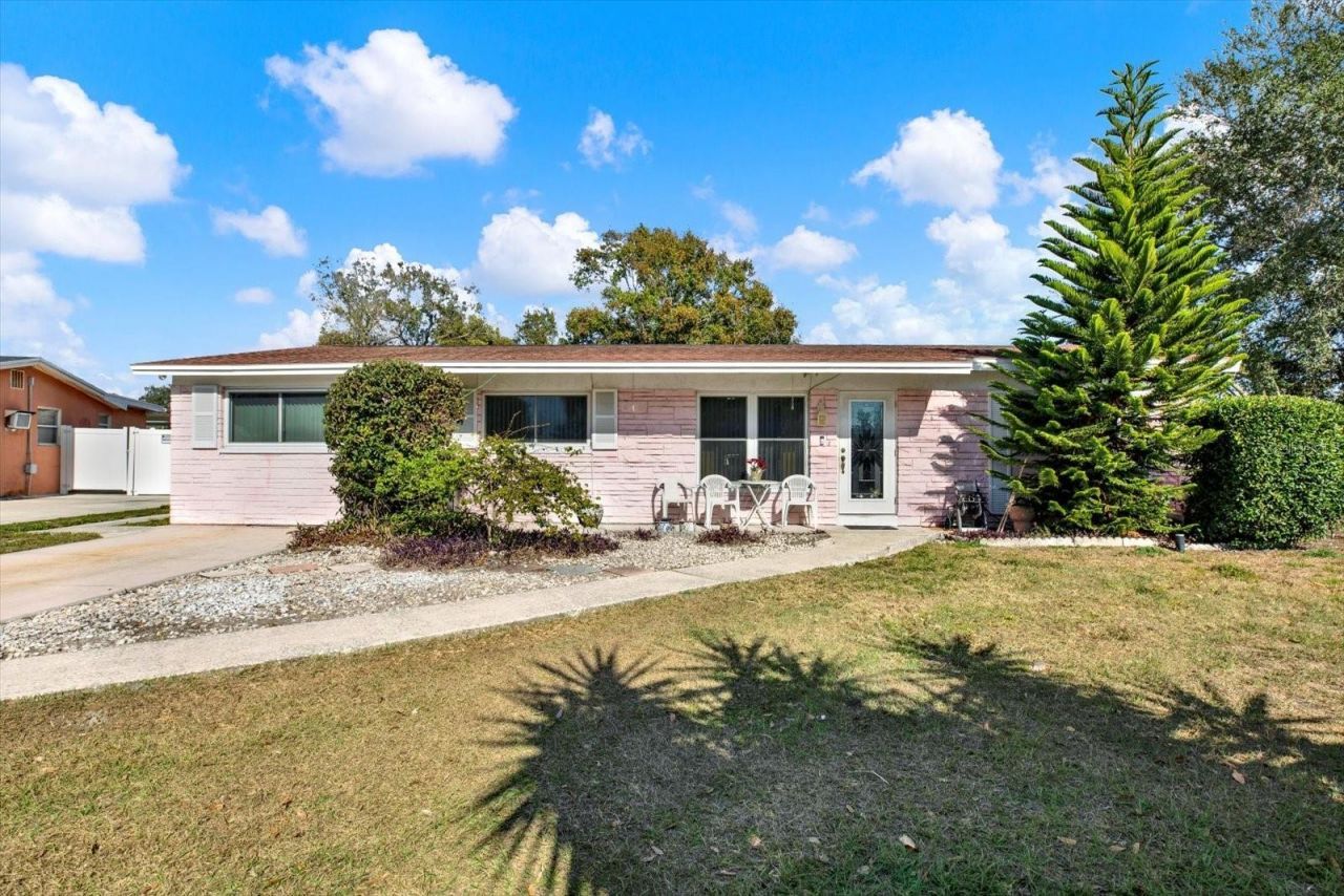 6403 Rolling Green Place, Tampa, FL 33634 Main Photo