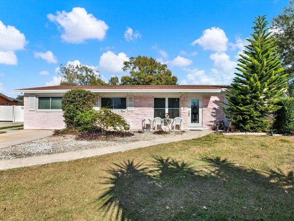 6403 ROLLING GREEN PLACE, TAMPA, FL 33634