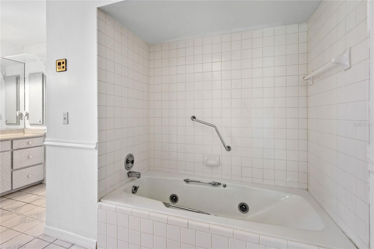 4205 Bent Tree Boulevard, Sarasota, FL 34241 Photo