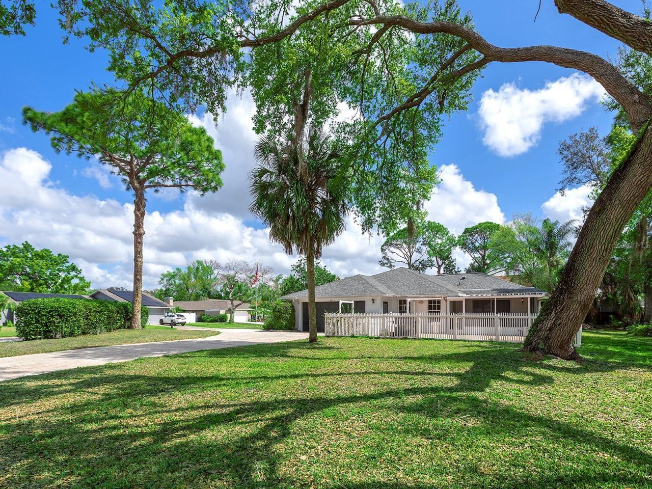 4205 Bent Tree Boulevard, Sarasota, FL 34241 Photo
