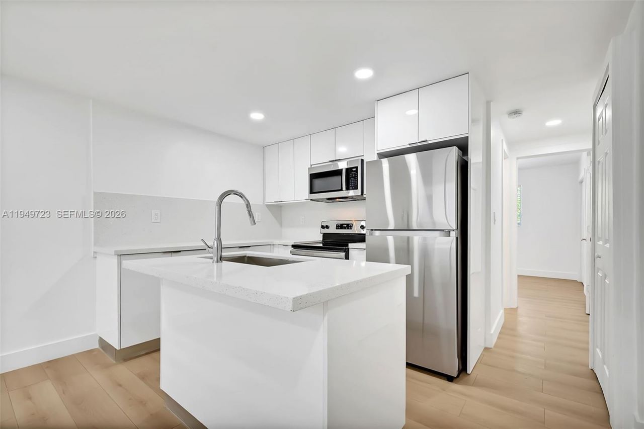 1632 NW 16th Ter , Unit 8, Miami, FL 33125 Photo