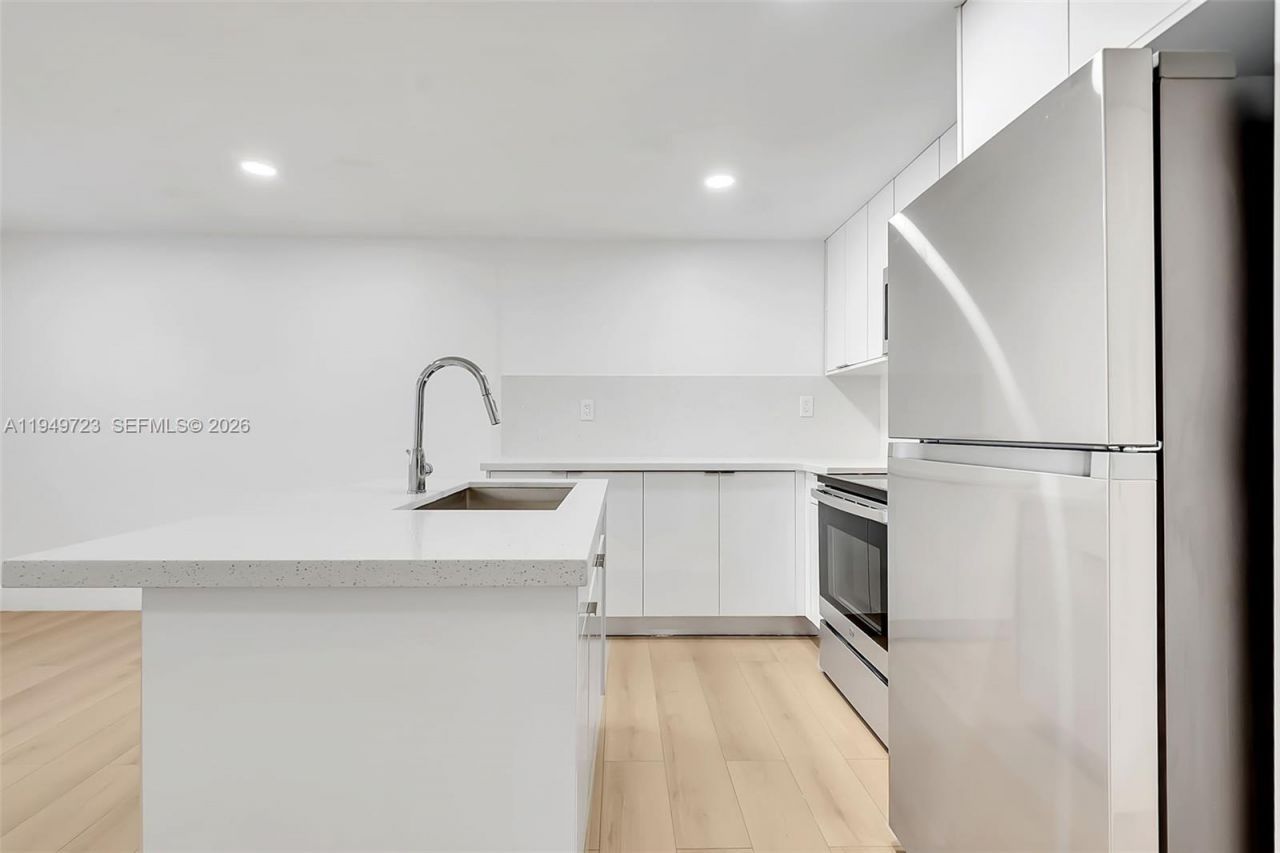 1632 NW 16th Ter , Unit 8, Miami, FL 33125 Photo