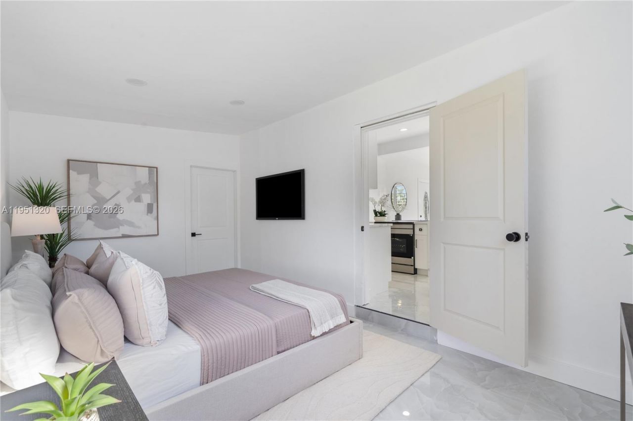 4041 NE 15th Ter, Pompano Beach, FL 33064 Photo