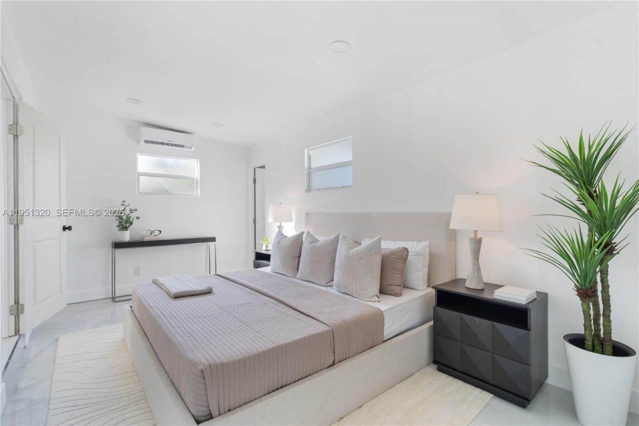 4041 NE 15th Ter, Pompano Beach, FL 33064 Photo