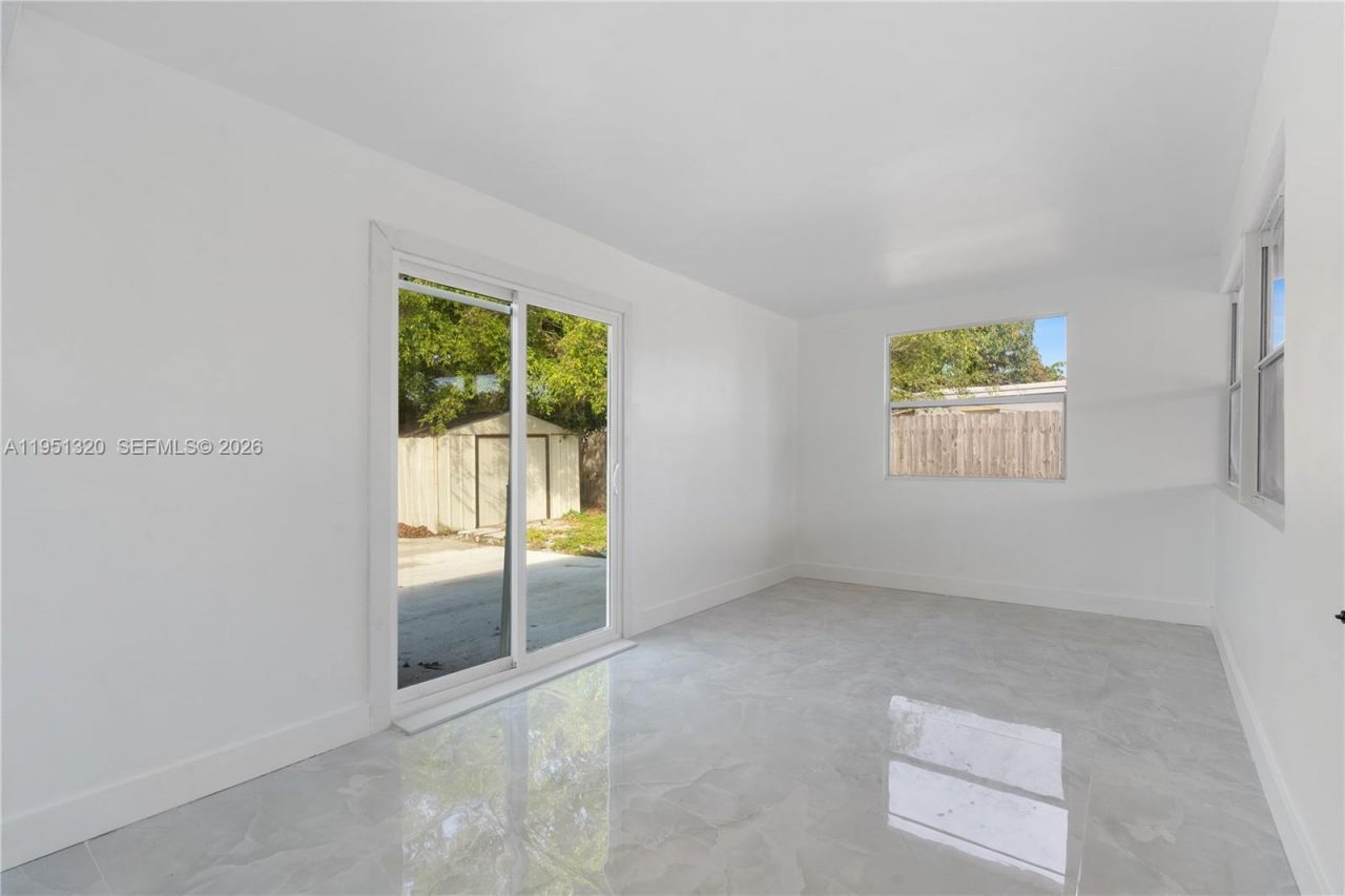 4041 NE 15th Ter, Pompano Beach, FL 33064 Photo