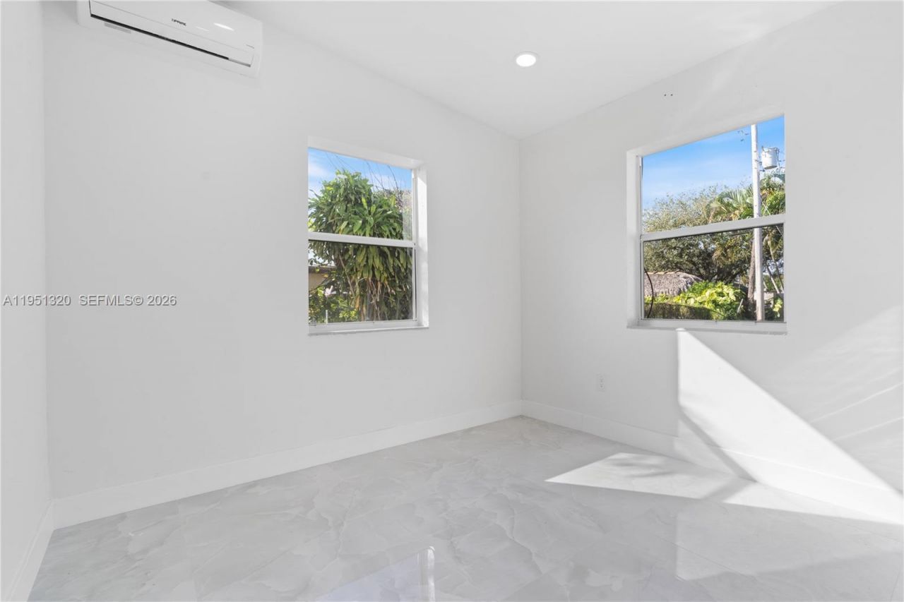 4041 NE 15th Ter, Pompano Beach, FL 33064 Photo