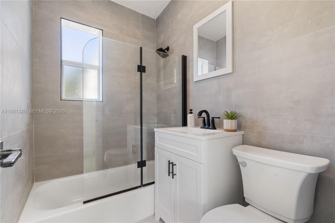 4041 NE 15th Ter, Pompano Beach, FL 33064 Photo