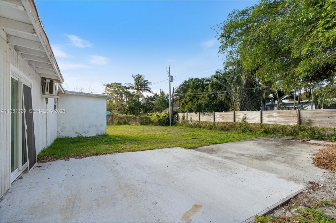 4041 NE 15th Ter, Pompano Beach, FL 33064 Photo