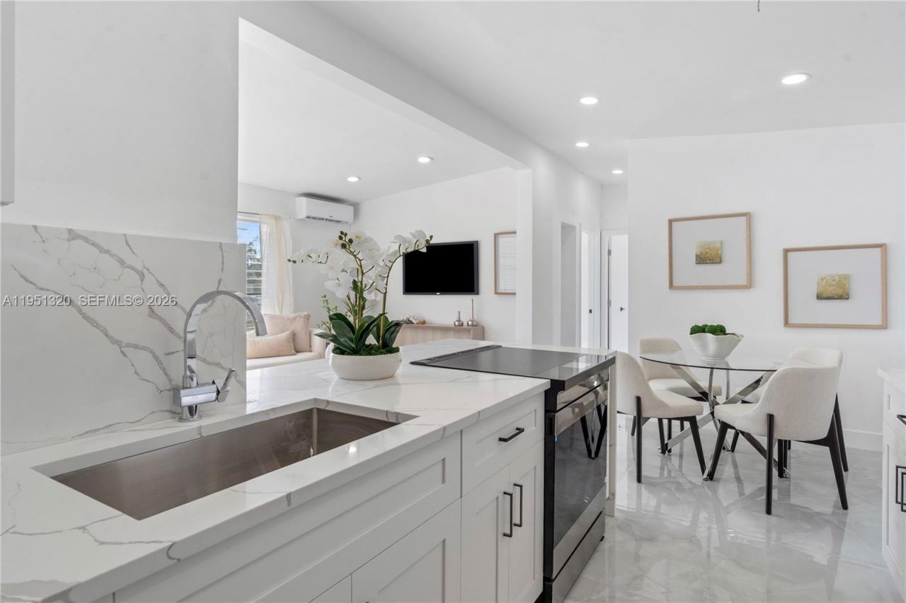 4041 NE 15th Ter, Pompano Beach, FL 33064 Photo