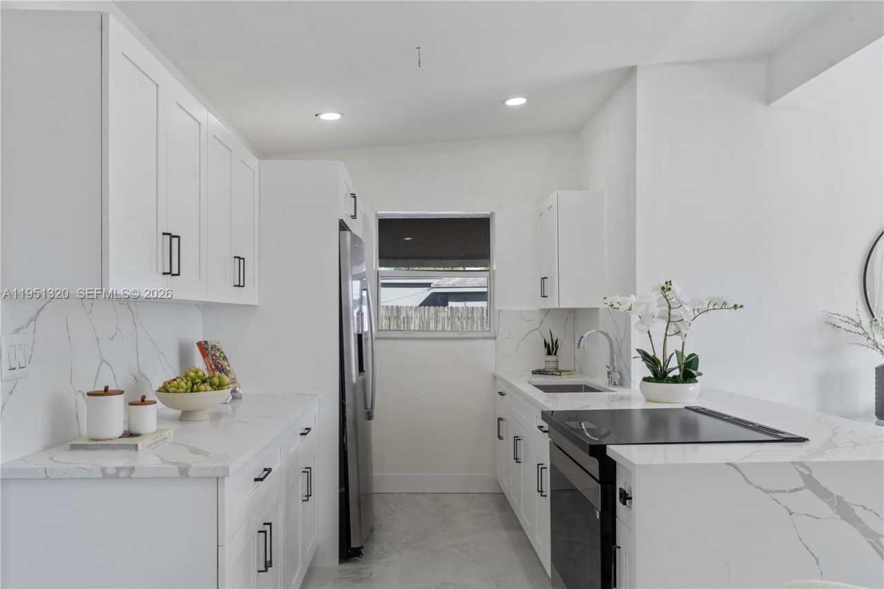 4041 NE 15th Ter, Pompano Beach, FL 33064 Photo