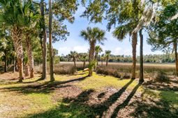 2745 Oak Manor Drive photo 4