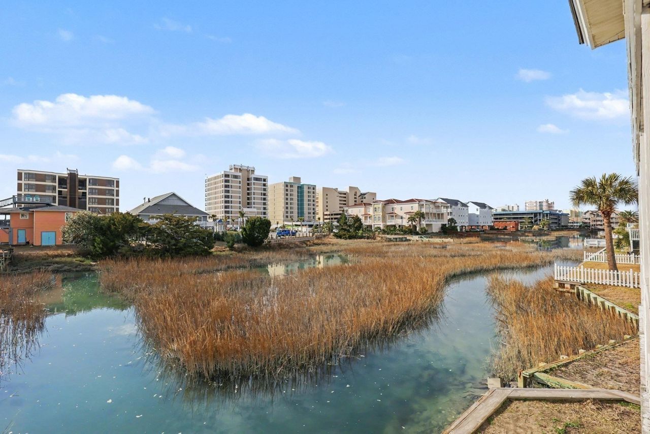 6210 Nixon St. Photo 4