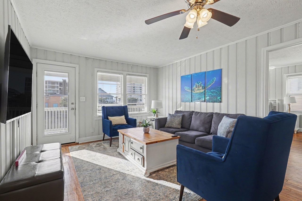 6210 Nixon St. Photo 7