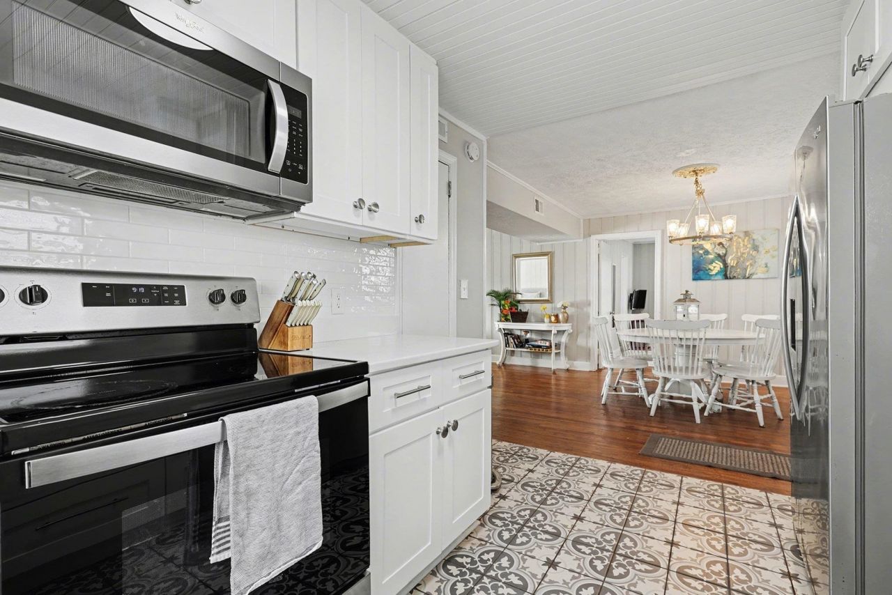 6210 Nixon St. Photo 9