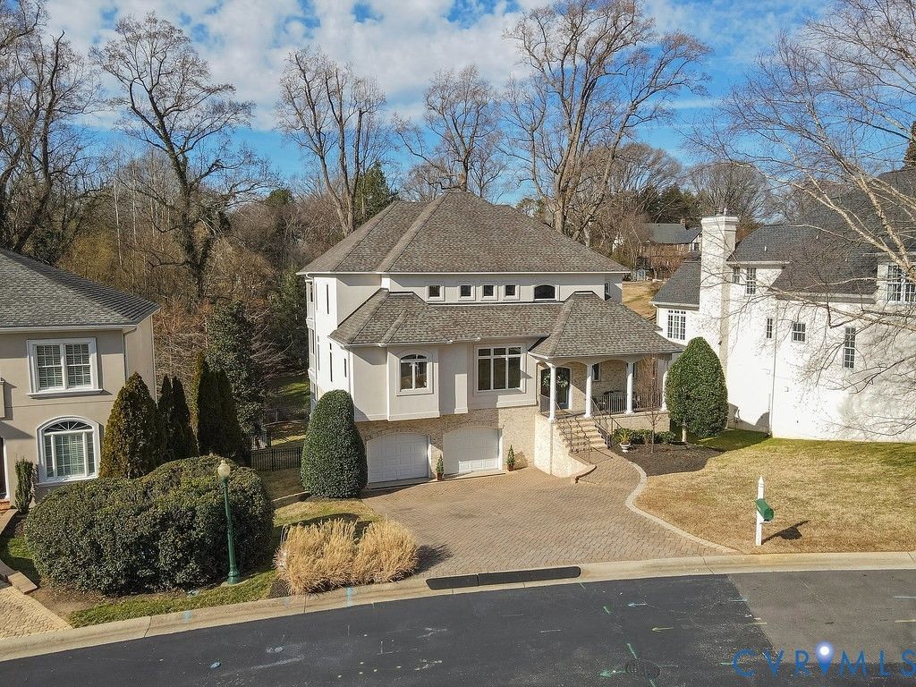 12 S Tow Path Lane, Richmond, VA 23221 Main Photo