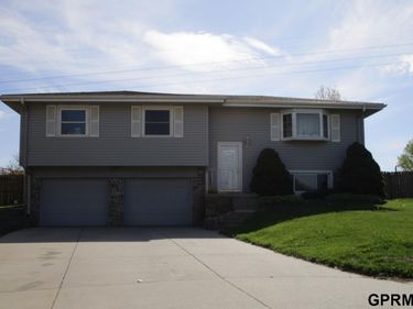 3302 E Dutchman Circle, Bellevue, NE 68123