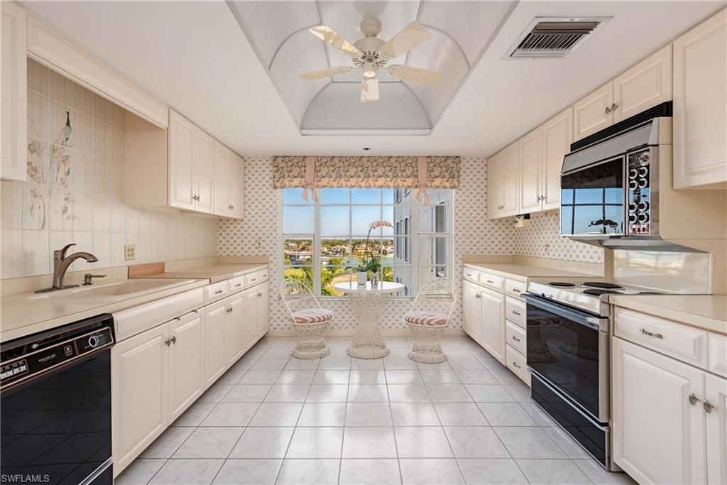 3377 Gulf Shore Blvd N, Unit 6C, Naples, FL 34103 Photo