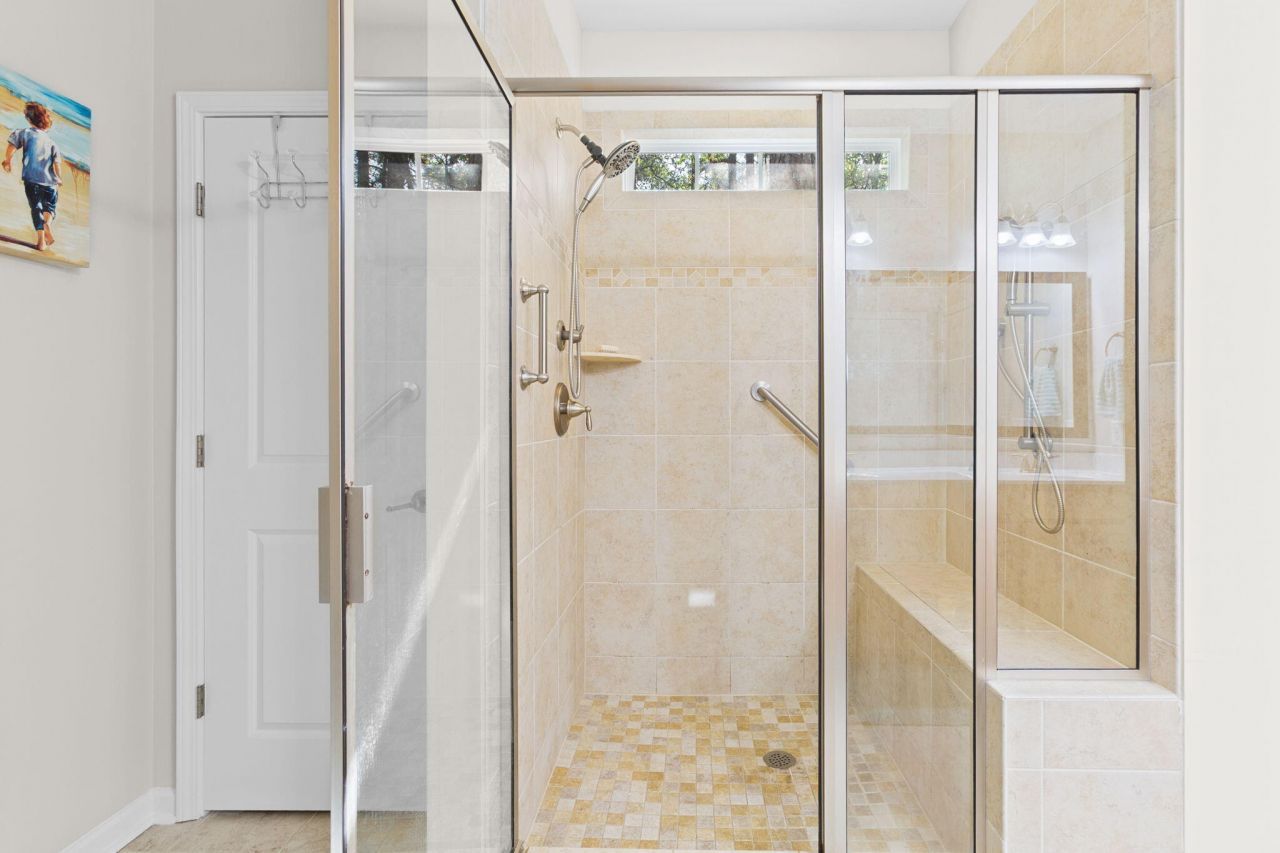 5393 Birdie Lane Photo 19