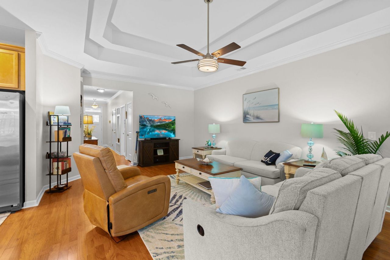 5393 Birdie Lane Photo 6