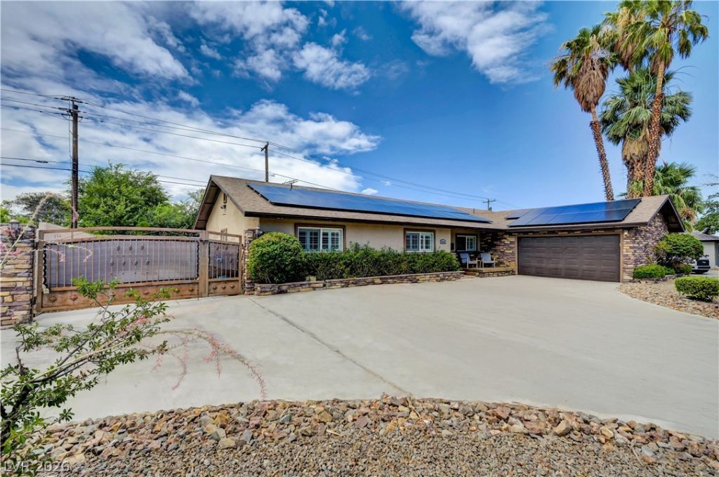 2712 W Oakey Boulevard, Las Vegas, NV 89102