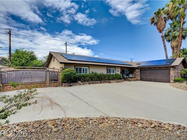 2712 W Oakey Boulevard, Las Vegas, NV 89102