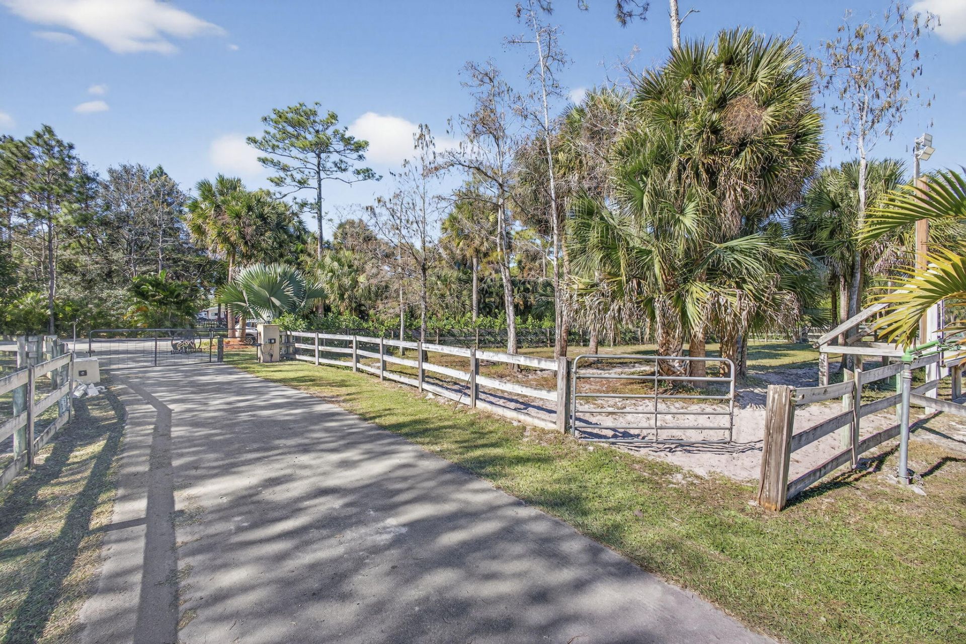 2910 Doe Trail, Loxahatchee, FL 33470 Photo