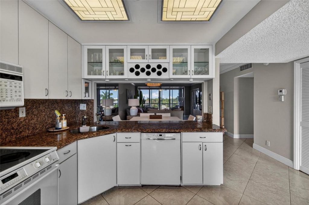 3180 NE 48th Court, Unit 412, Lighthouse Point, FL 33064 Photo