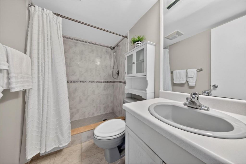 3180 NE 48th Court, Unit 412, Lighthouse Point, FL 33064 Photo