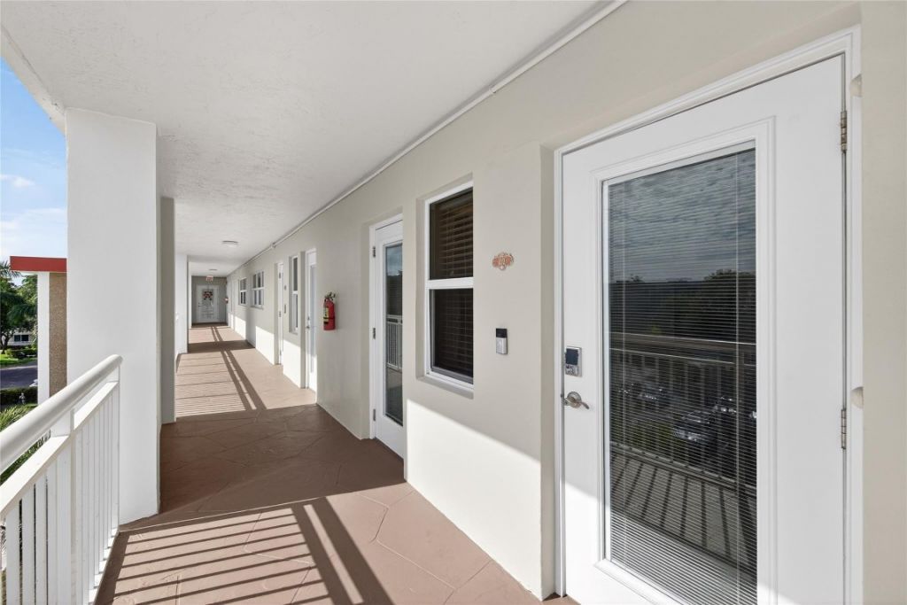 3180 NE 48th Court, Unit 412, Lighthouse Point, FL 33064 Photo
