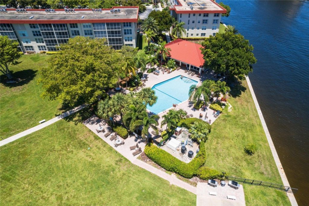 3180 NE 48th Court, Unit 412, Lighthouse Point, FL 33064 Photo