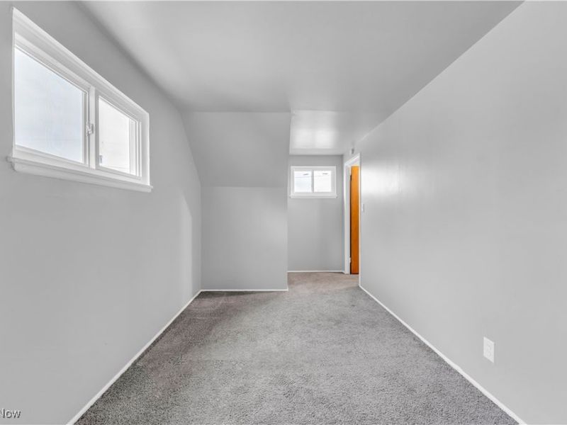 17401 Wayne Drive, Cleveland, OH 44128 Photo 17