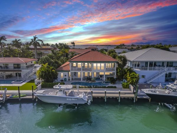 820 12Th Street, KEY COLONY, FL 33051