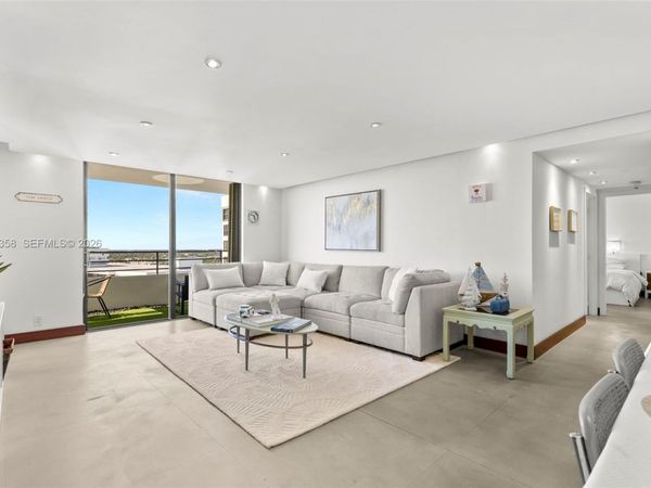 2500 Parkview Dr, Unit 2319, Hallandale Beach, FL 33009