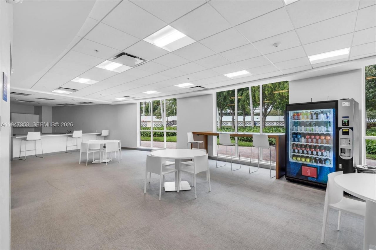 2500 Parkview Dr, Unit 2319, Hallandale Beach, FL 33009 Photo