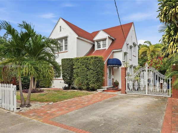 2533 SW 5th St, Miami, FL 33135