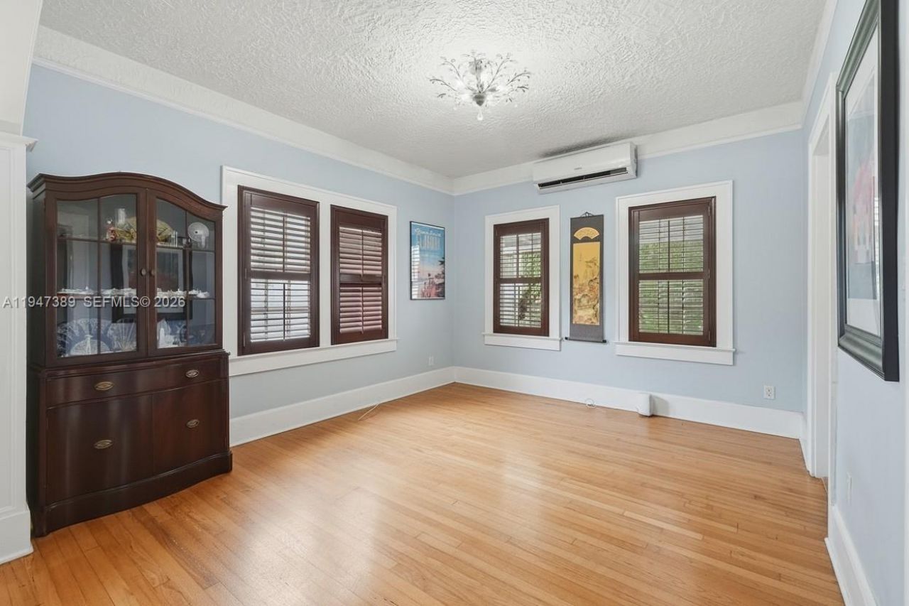 2533 SW 5th St, Miami, FL 33135 Photo