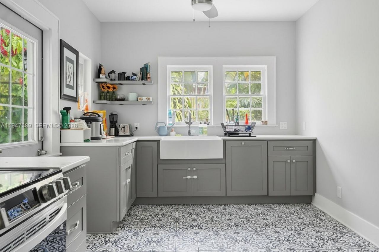 2533 SW 5th St, Miami, FL 33135 Photo